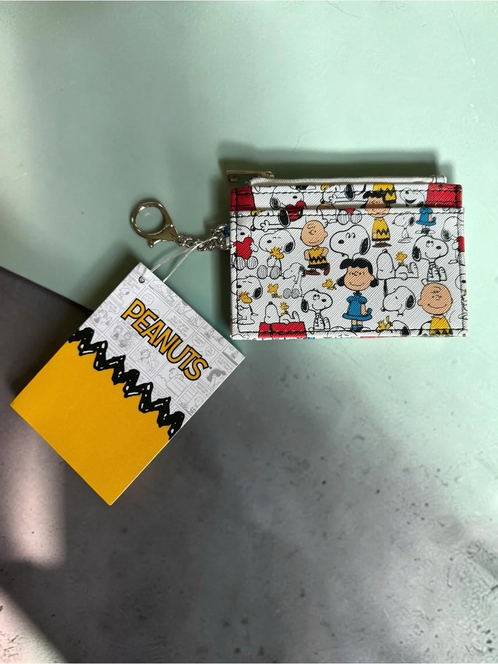 Peanuts White Snoopy Cardholder with Keychain
